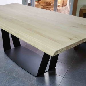 Table moderne chêne