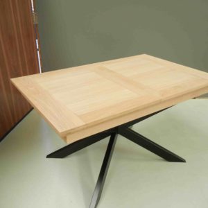 Table rectangulaire moderne